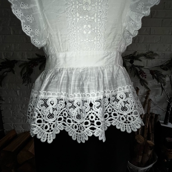NWOT - Guipure Peplum blouse - Picture 6 of 13